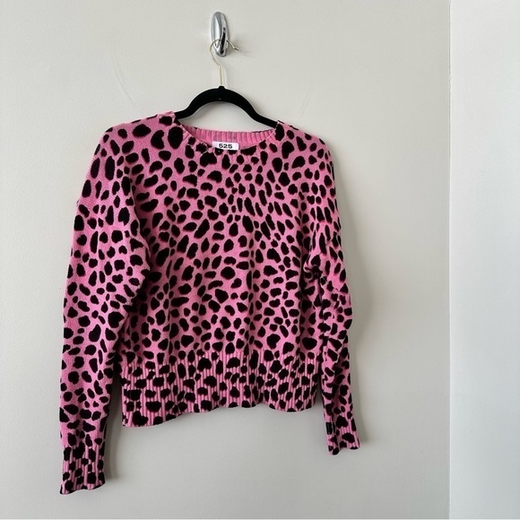 525 America - Hot Pink & Black Animal Print Cotton Sweater (Size:Small) - Picture 4 of 7